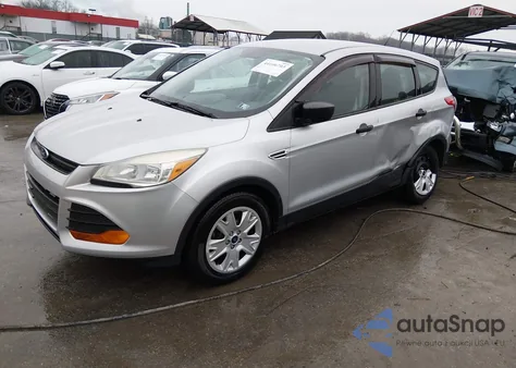 2016 Ford Escape S z USA, uszkodzony, nr VIN 1FMCU0F77GUB10953